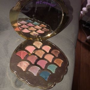Tarte mermaid eyeshadow palette